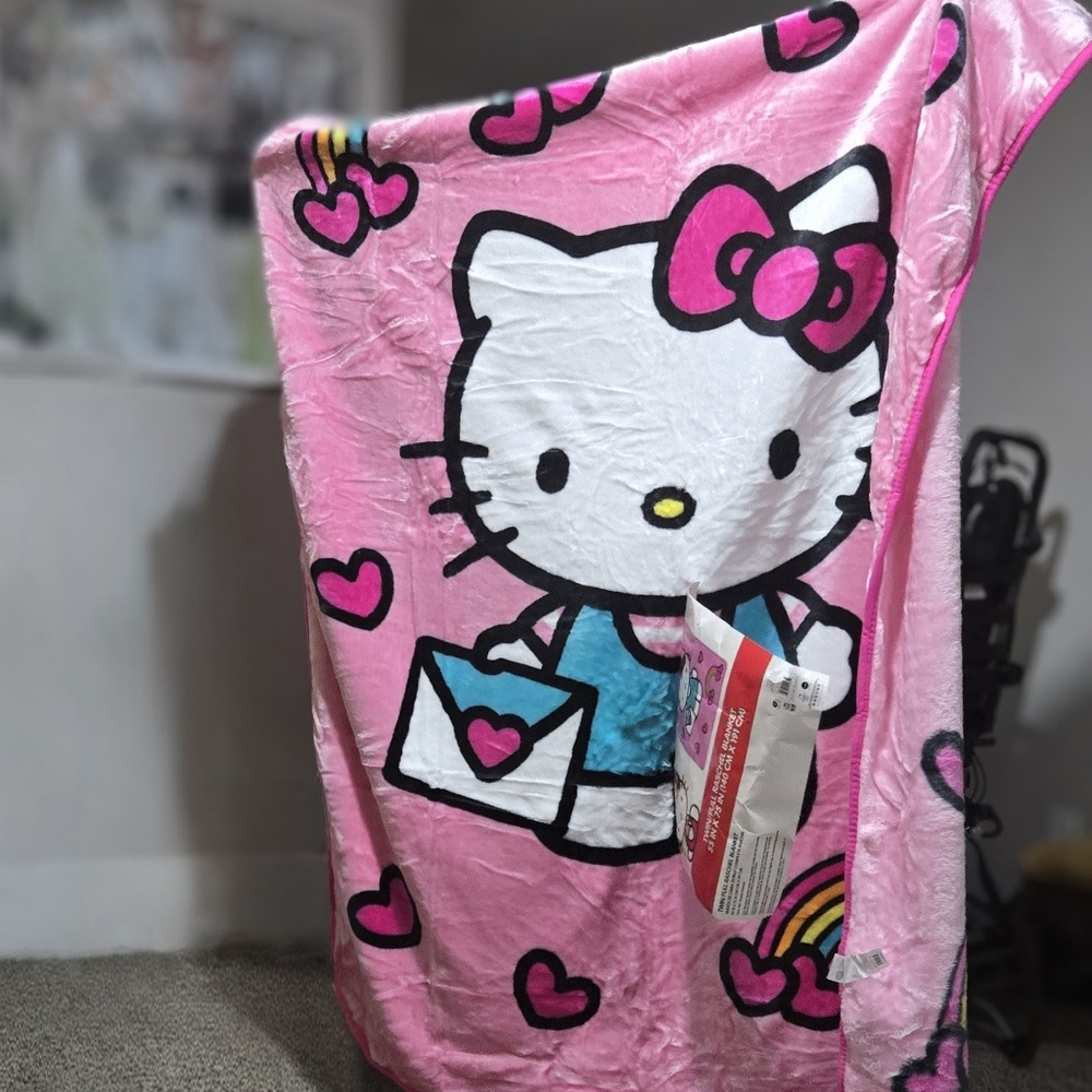Hello Kitty Raschel Blanket - Pink, White, and Red - Picture 2 of 2